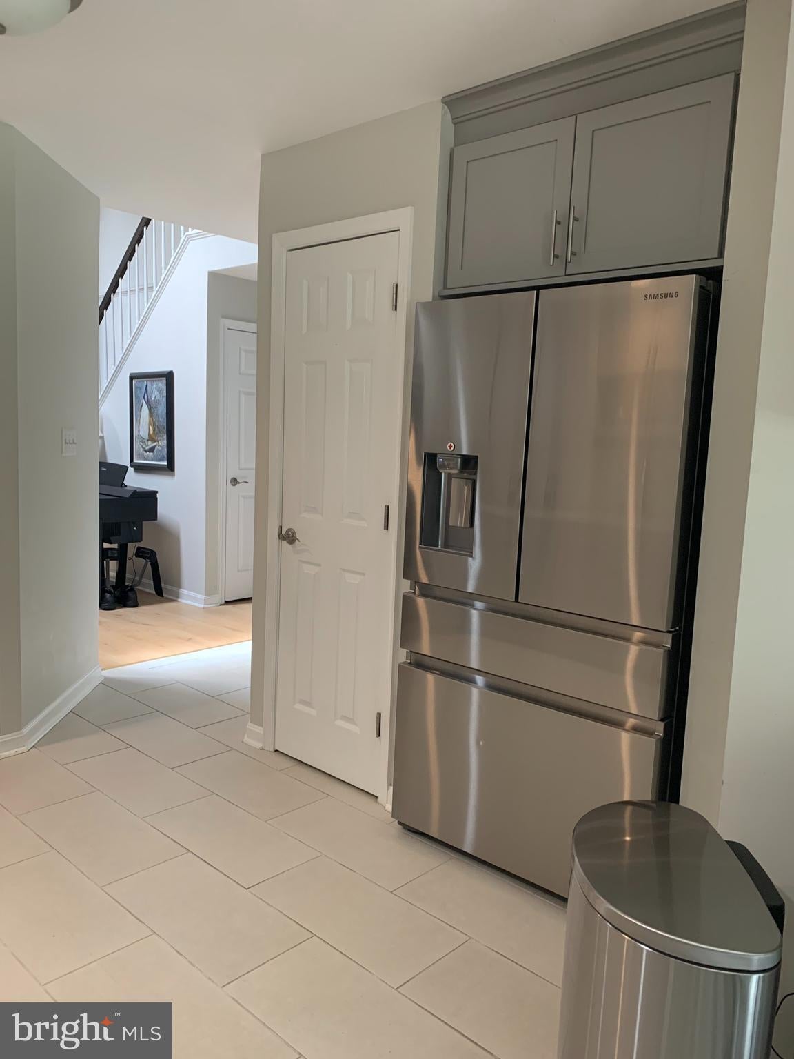 330 PROSPECT BAY DRIVE W