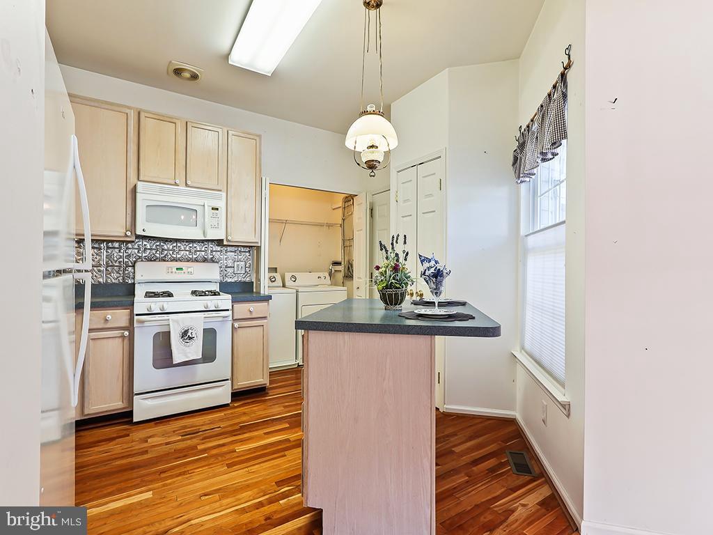 CHANCELLOR GLEN - Residential