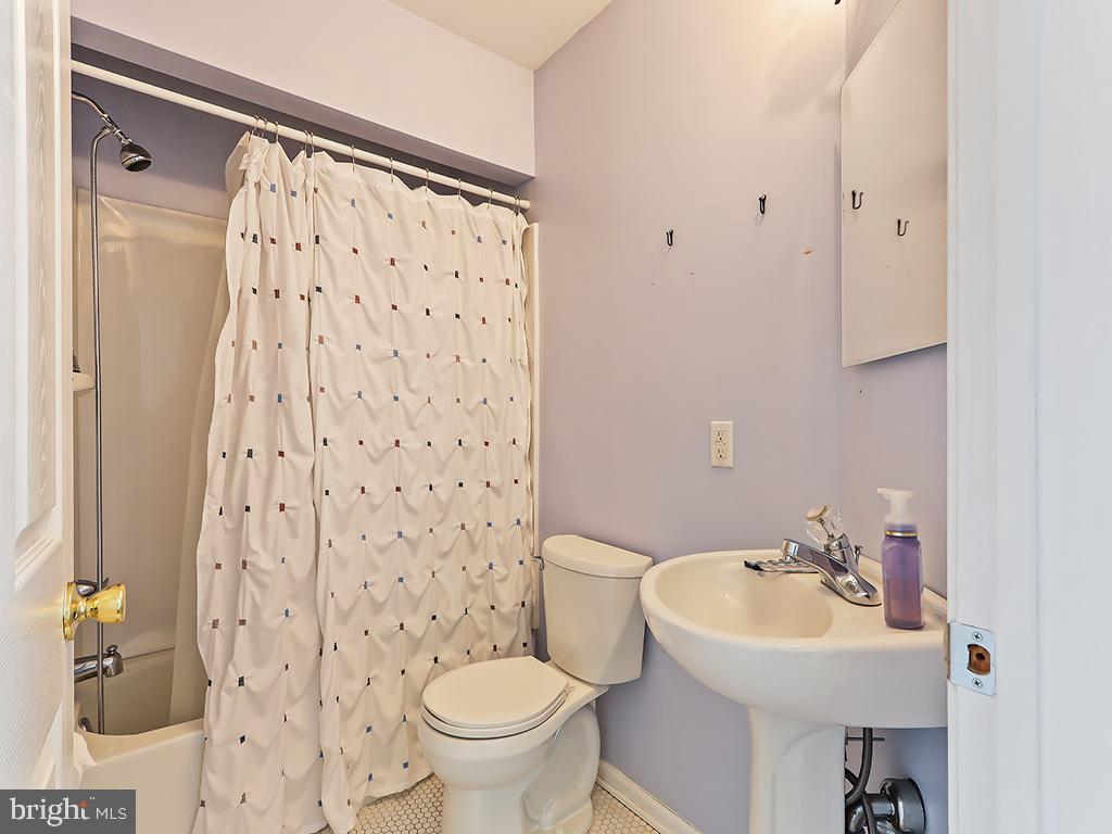 CHANCELLOR GLEN - Residential