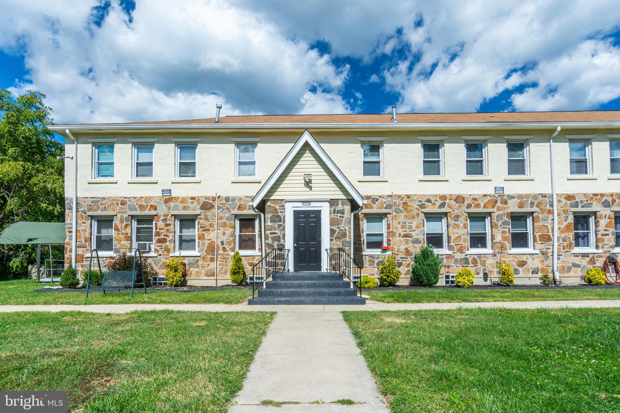 MIDDLE RIVER - Residential Lease