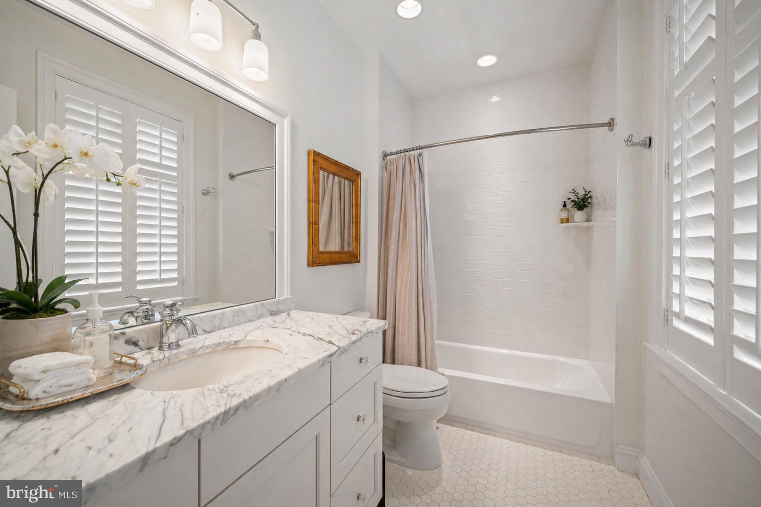 CHEVY CHASE TERRACE - Residential