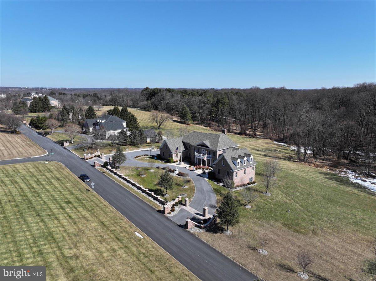 FALLS CREST - Residential