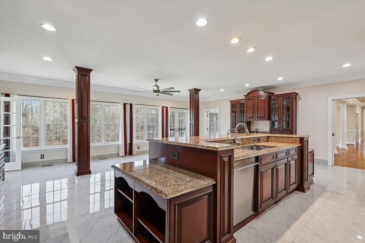 FALLS CREST - Residential