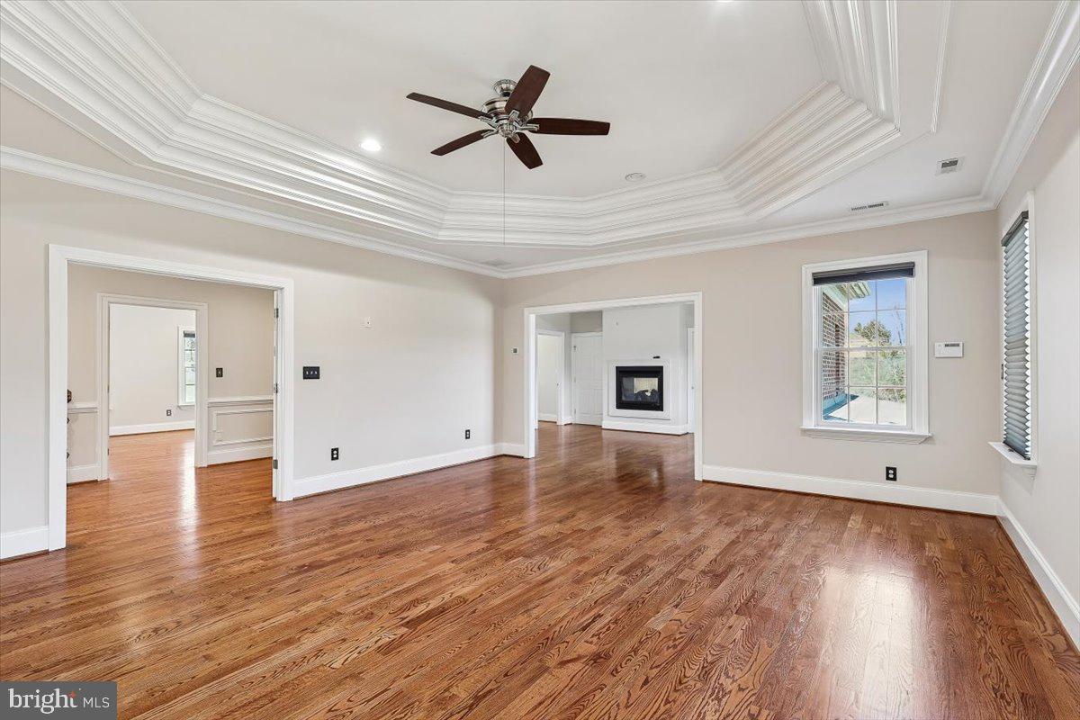 FALLS CREST - Residential