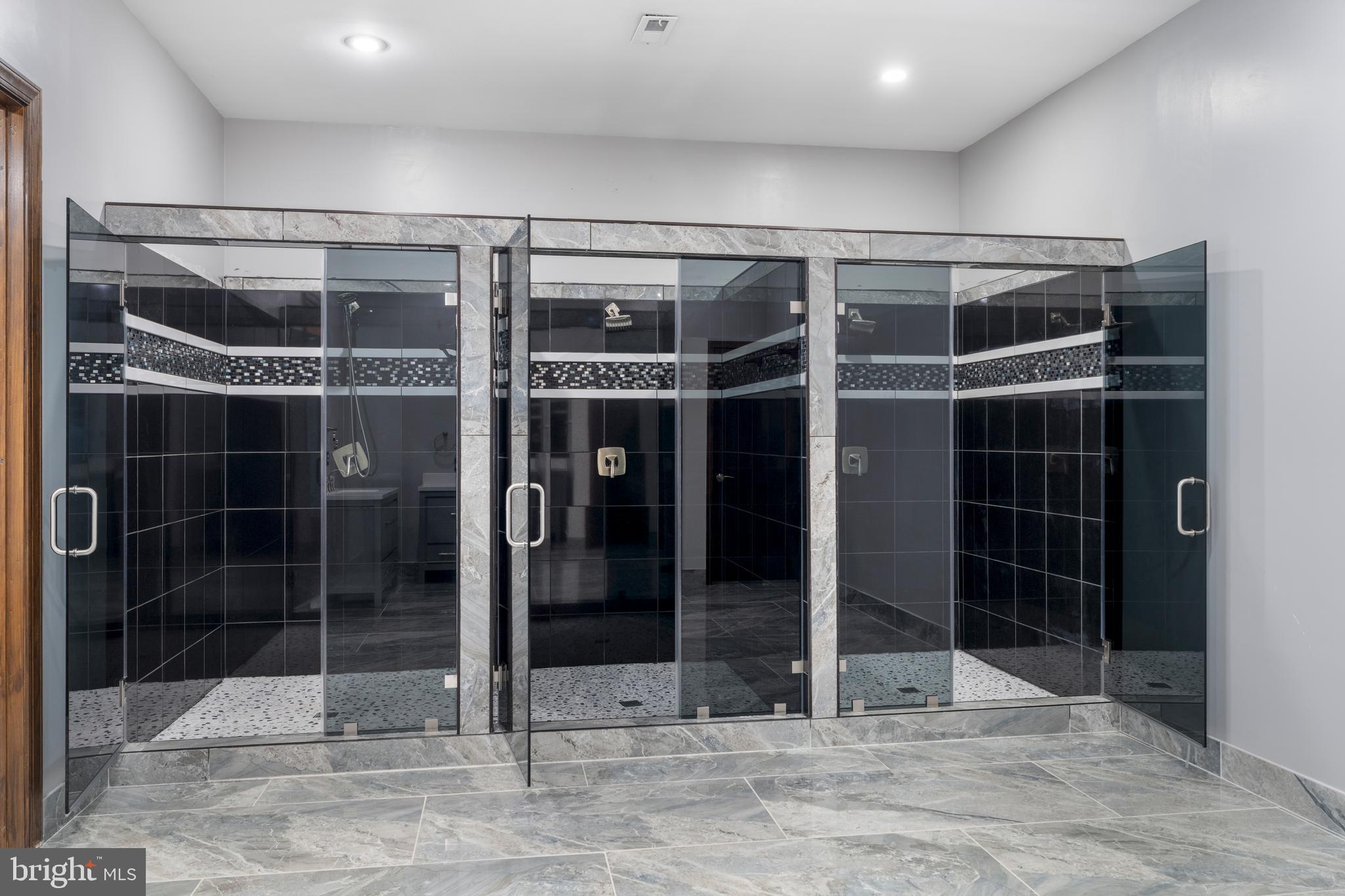 FALLS CREST - Residential