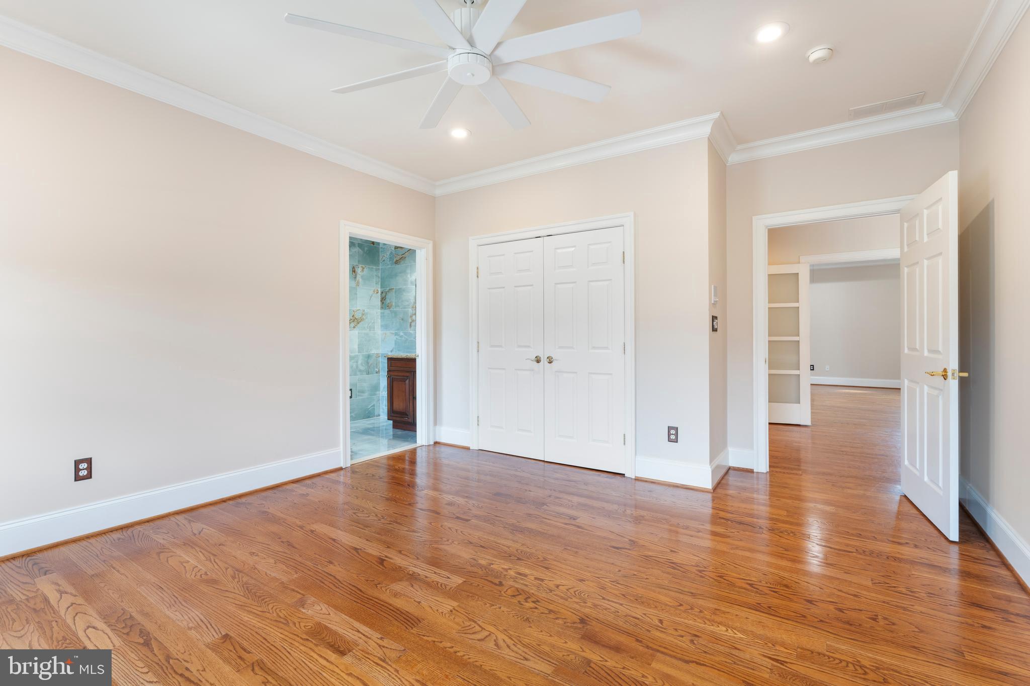 FALLS CREST - Residential