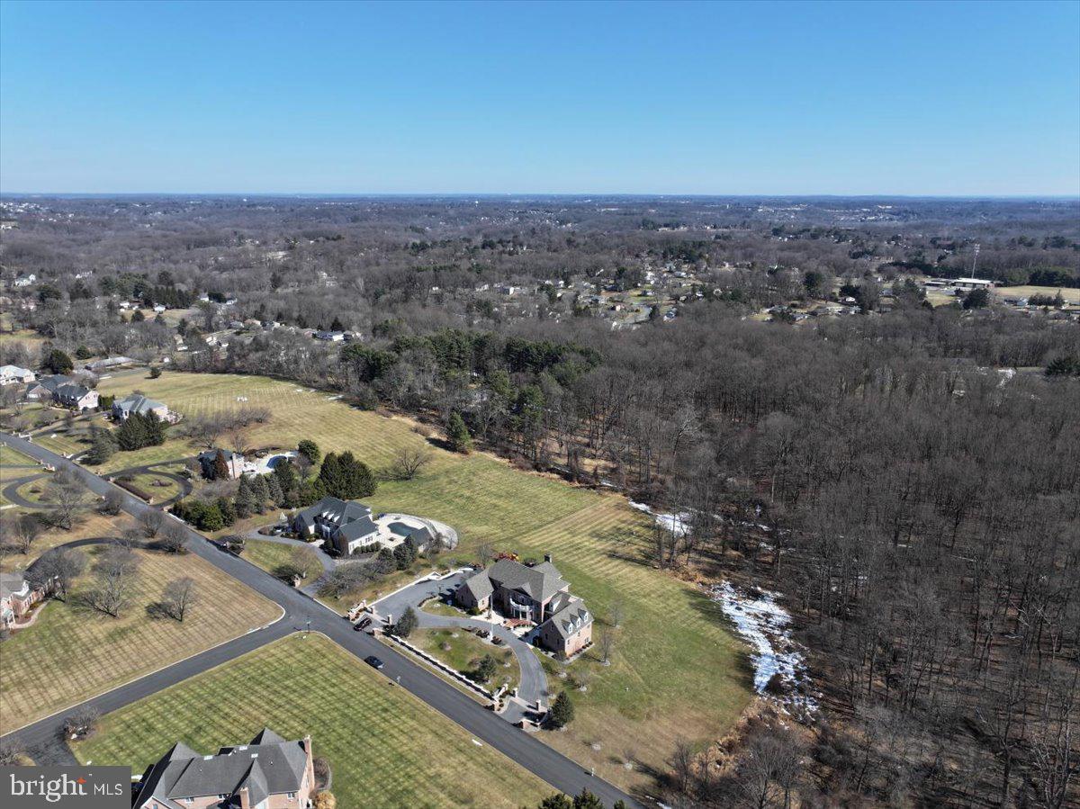 FALLS CREST - Residential