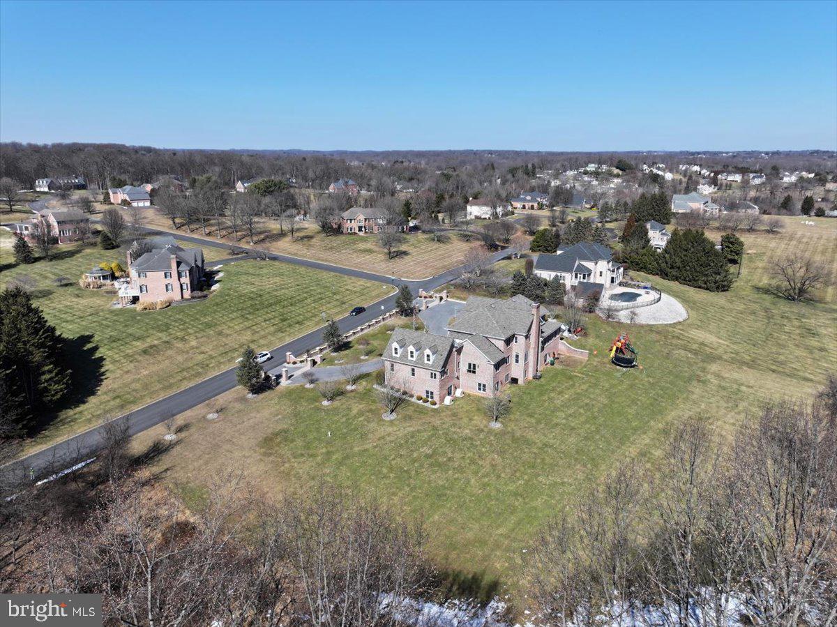 FALLS CREST - Residential