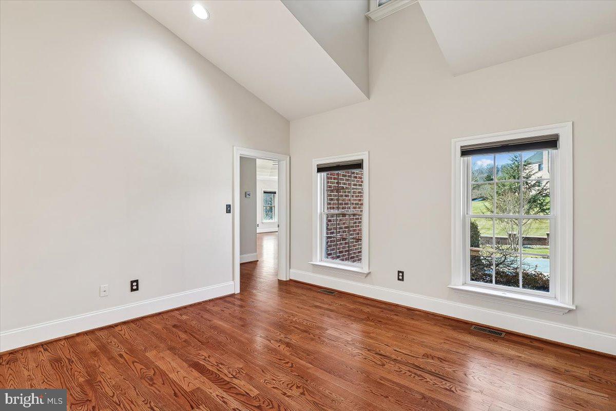 FALLS CREST - Residential