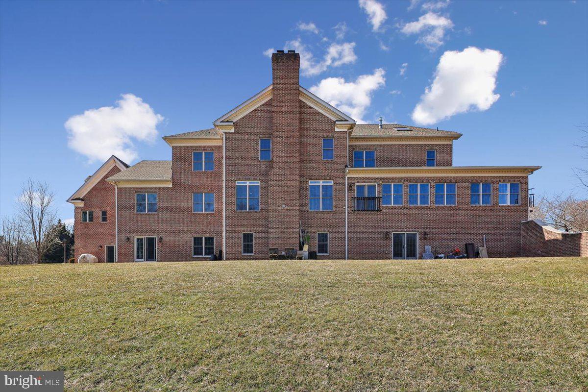 FALLS CREST - Residential