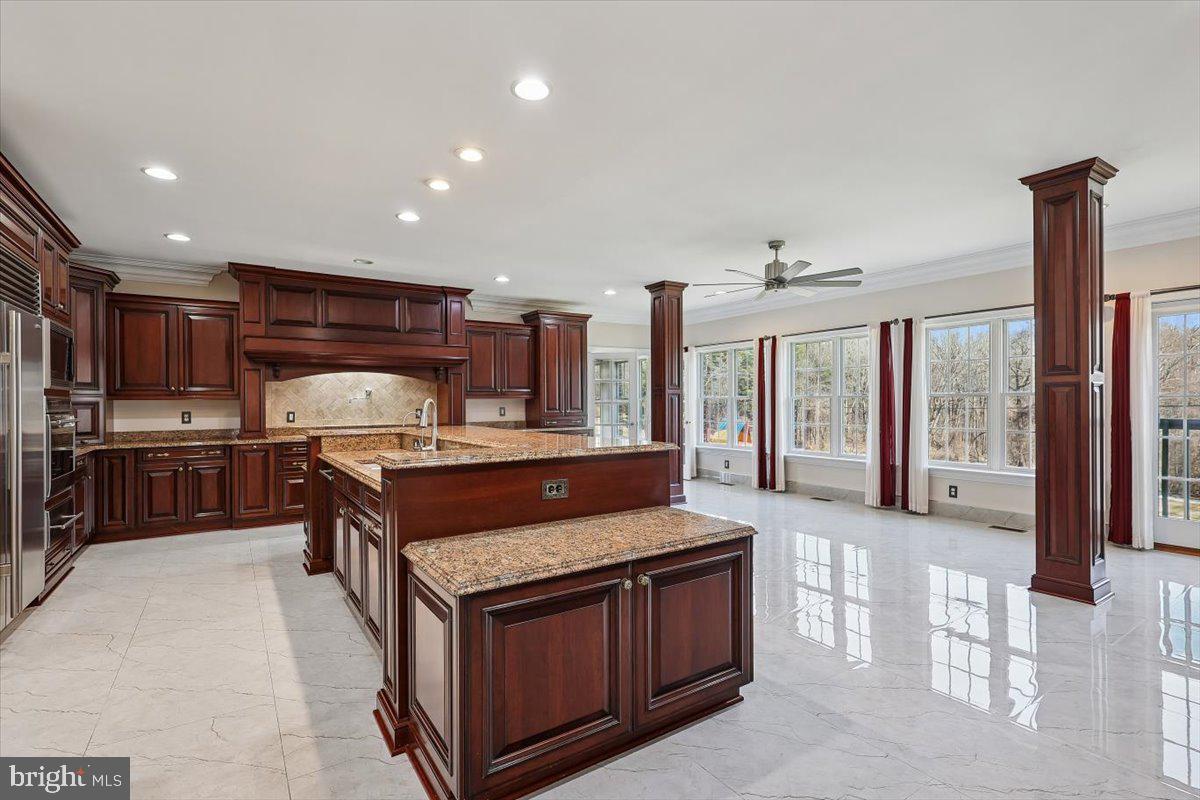 FALLS CREST - Residential