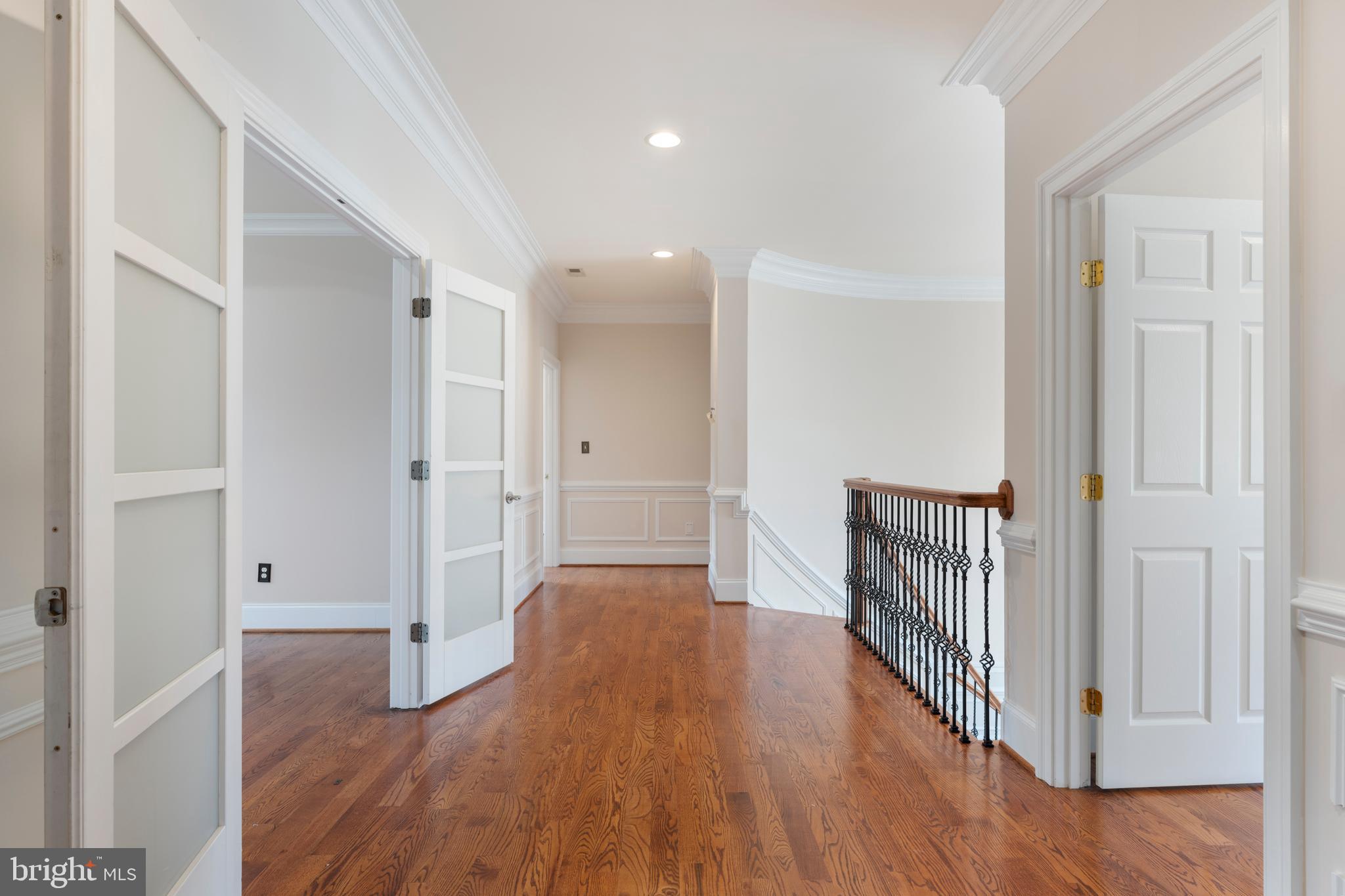 FALLS CREST - Residential