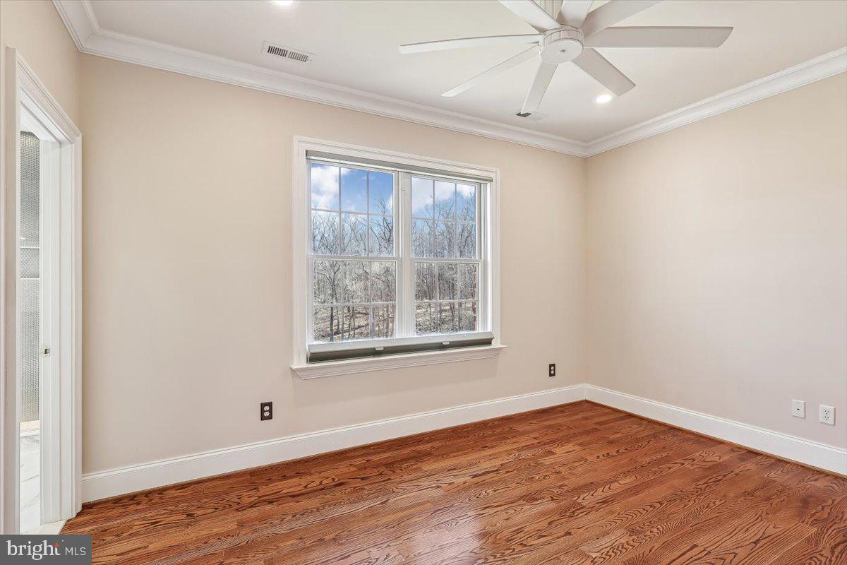 FALLS CREST - Residential