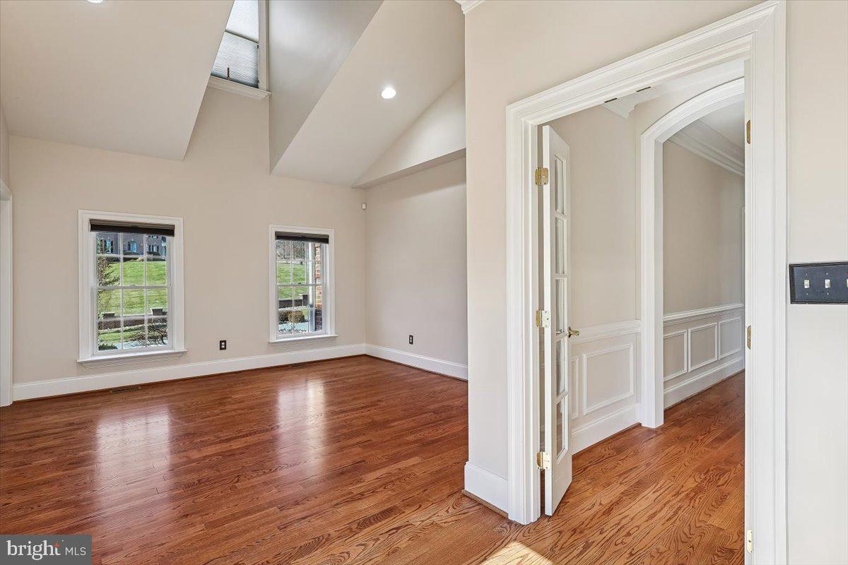 FALLS CREST - Residential