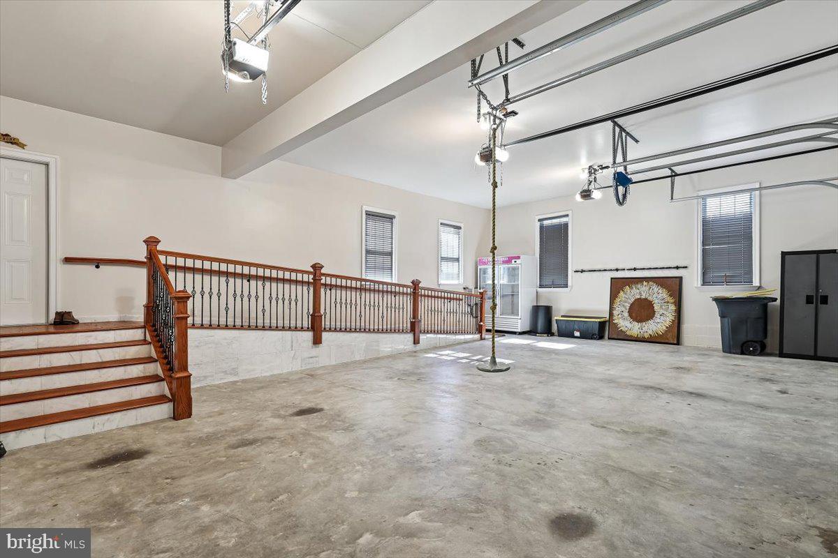 FALLS CREST - Residential