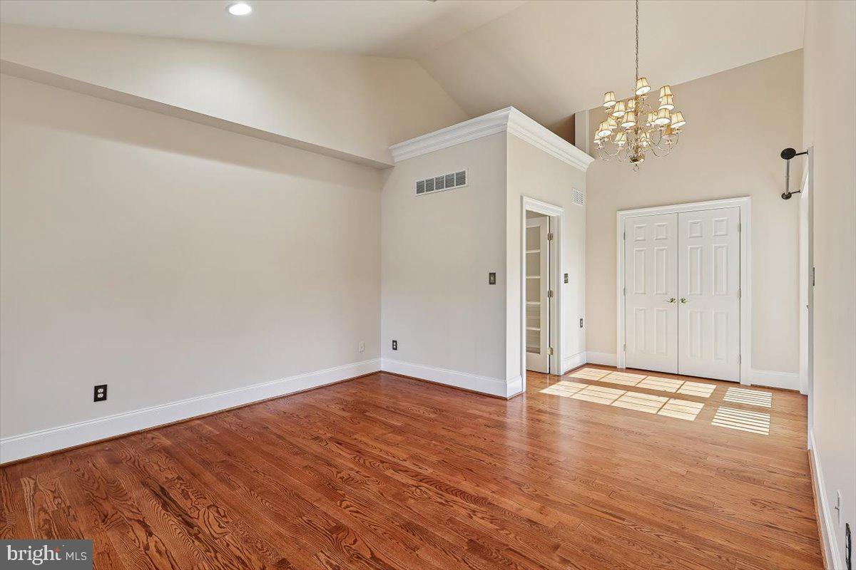 FALLS CREST - Residential