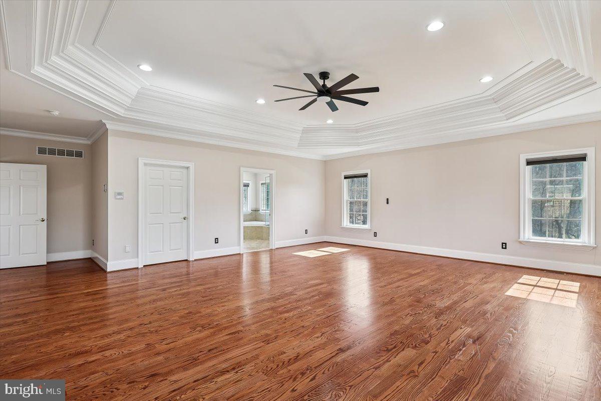 FALLS CREST - Residential