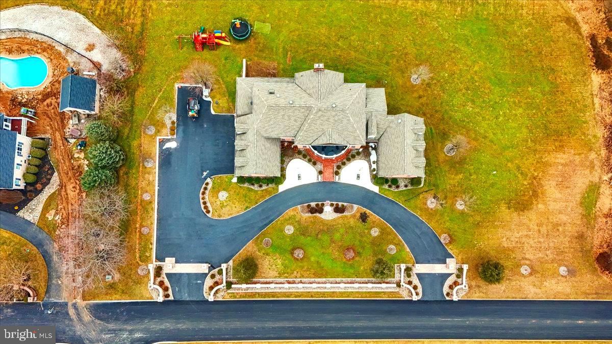 FALLS CREST - Residential