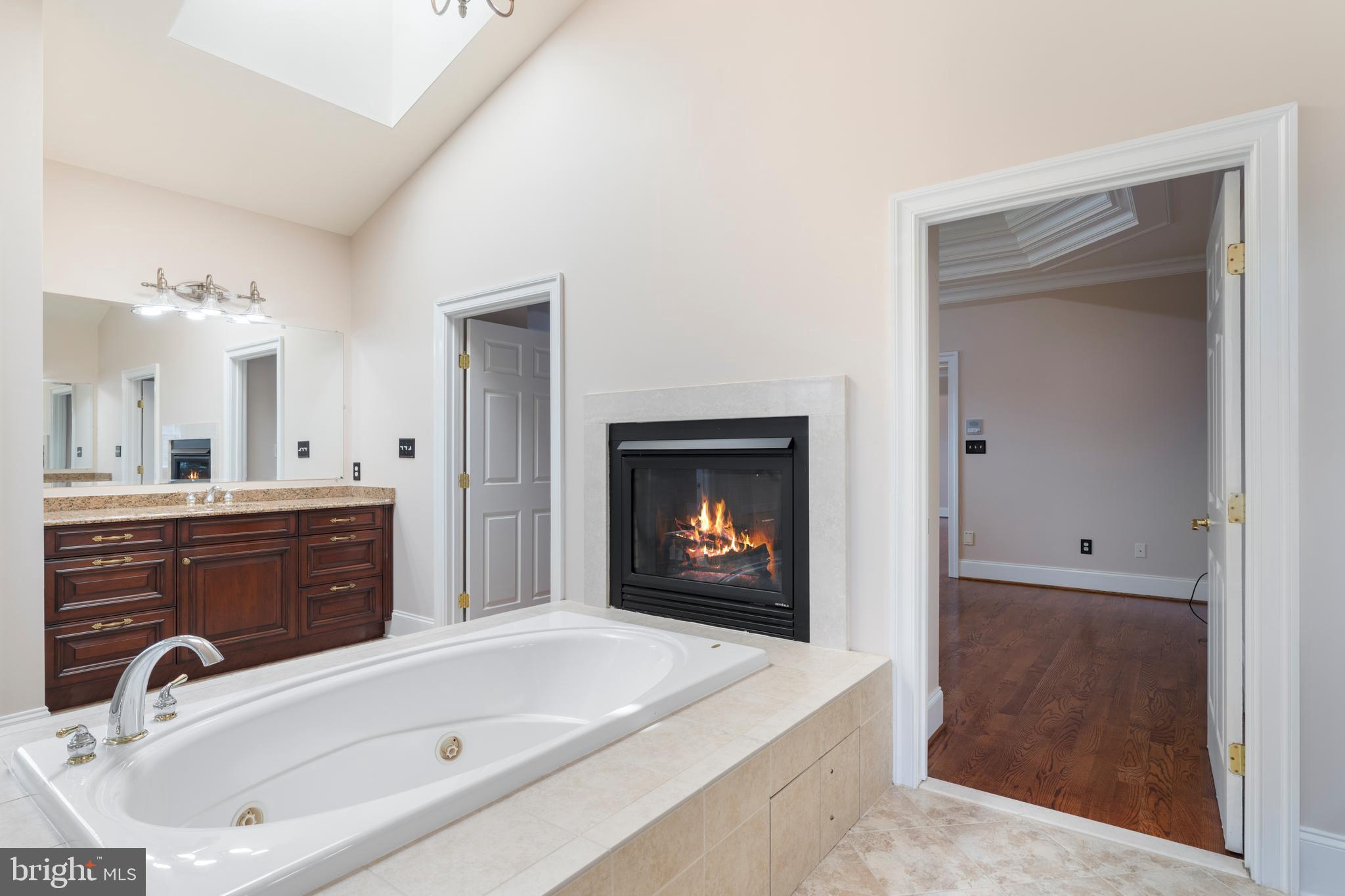 FALLS CREST - Residential