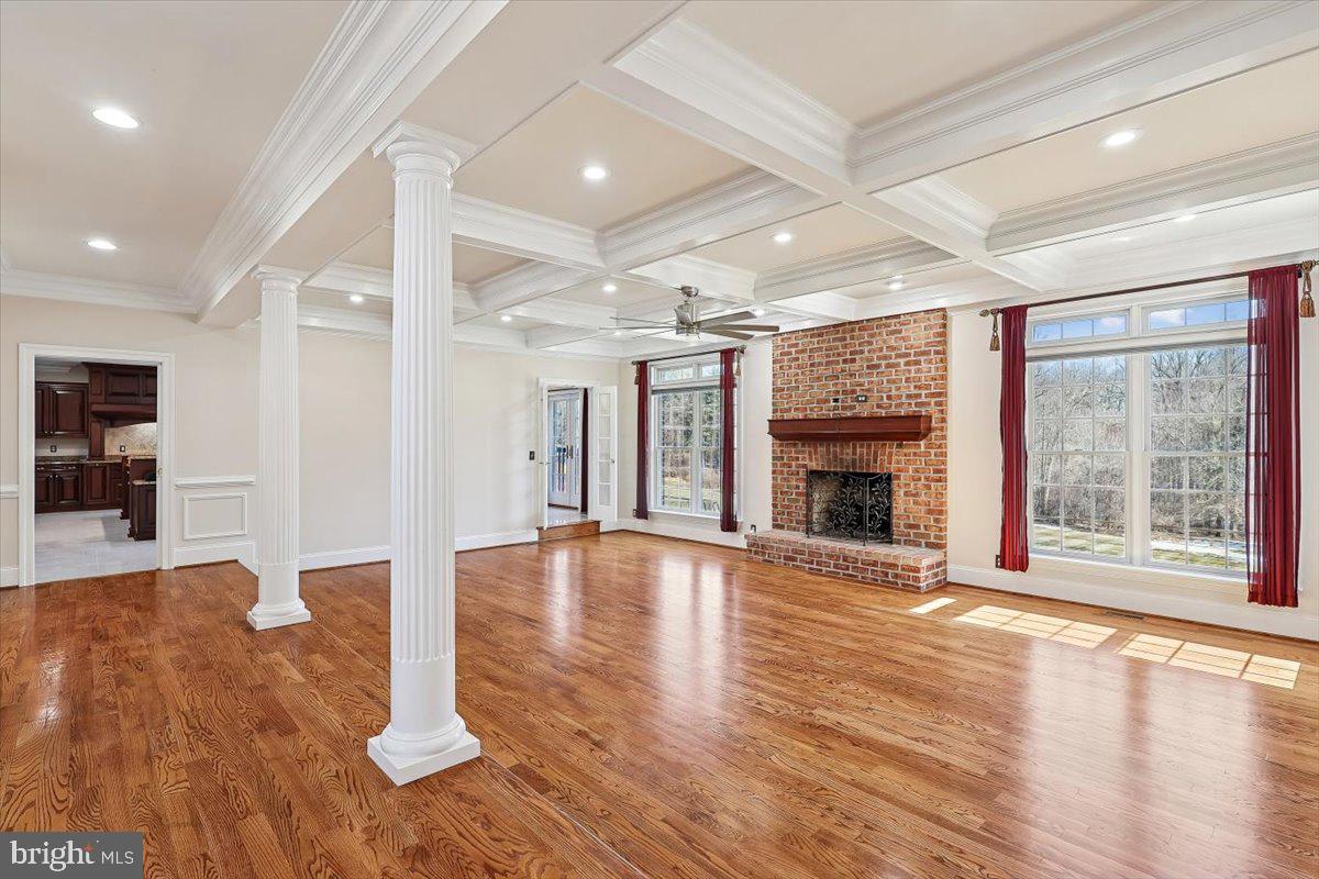 FALLS CREST - Residential