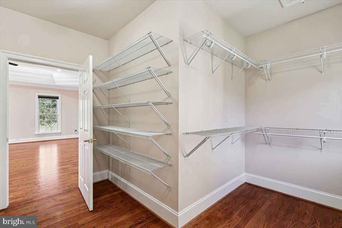 FALLS CREST - Residential