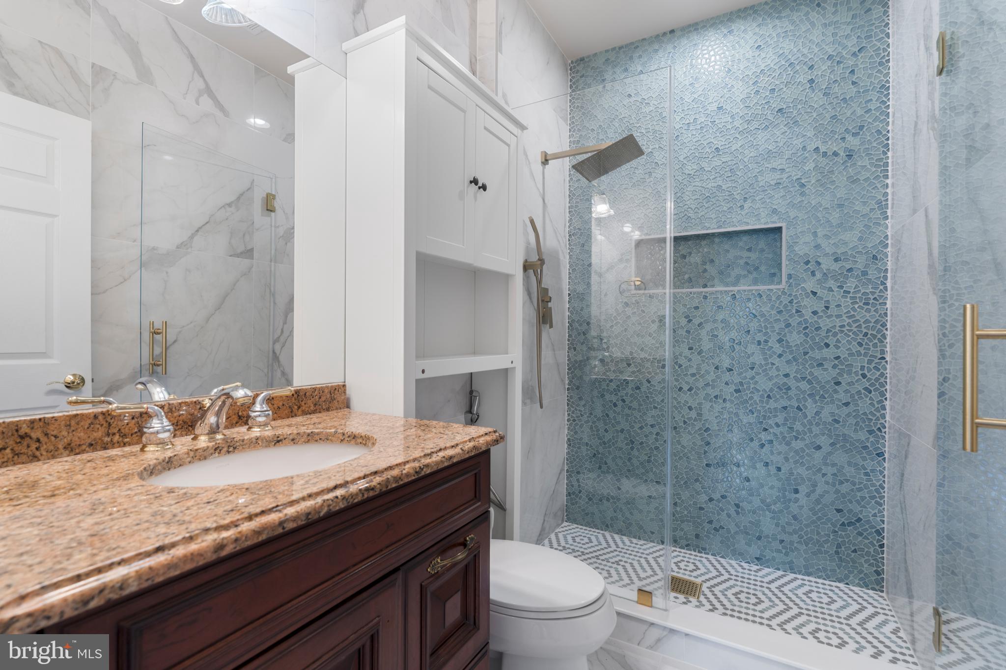 FALLS CREST - Residential