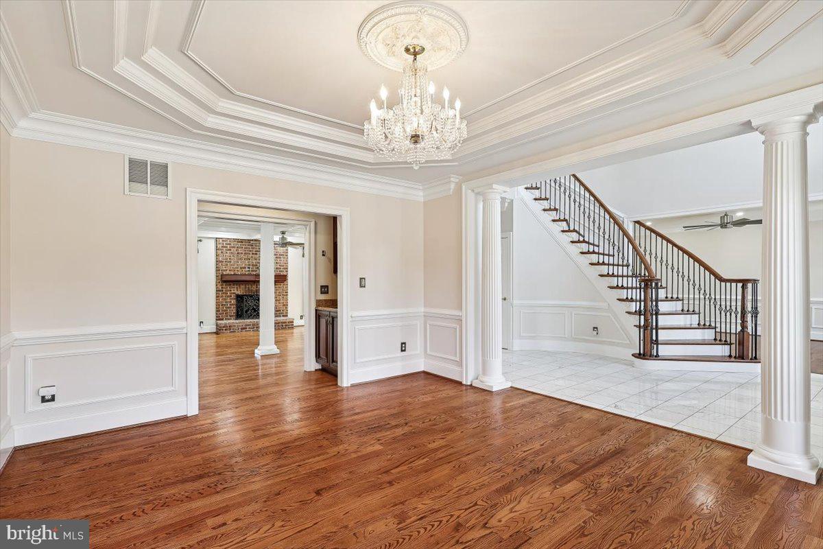 FALLS CREST - Residential