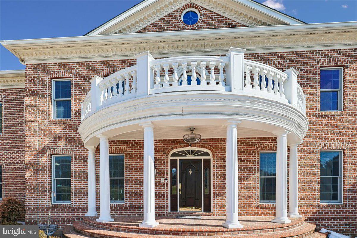 FALLS CREST - Residential