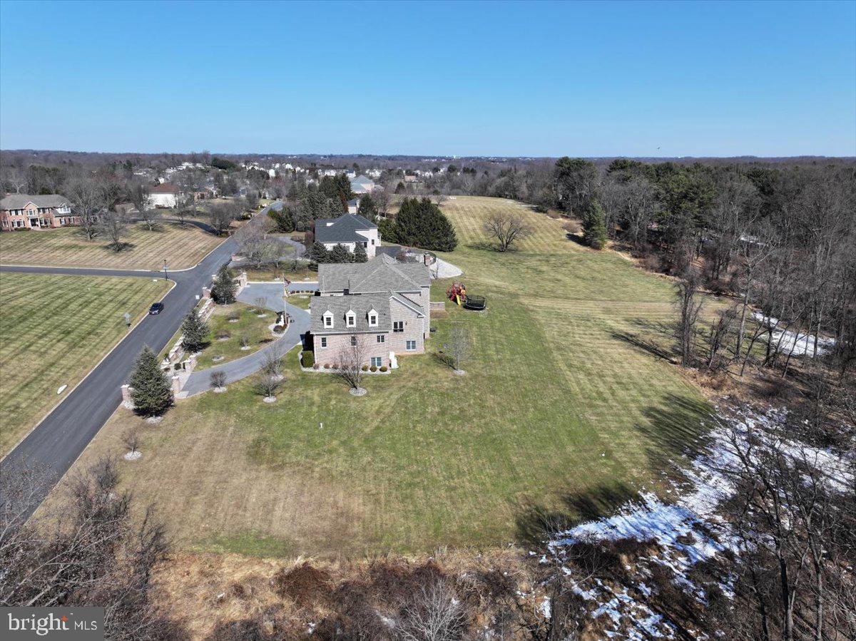 FALLS CREST - Residential