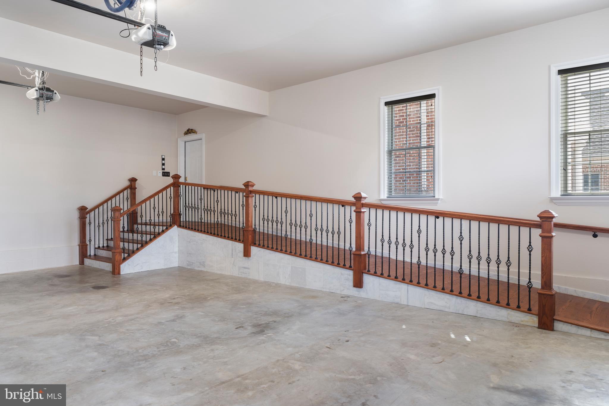 FALLS CREST - Residential