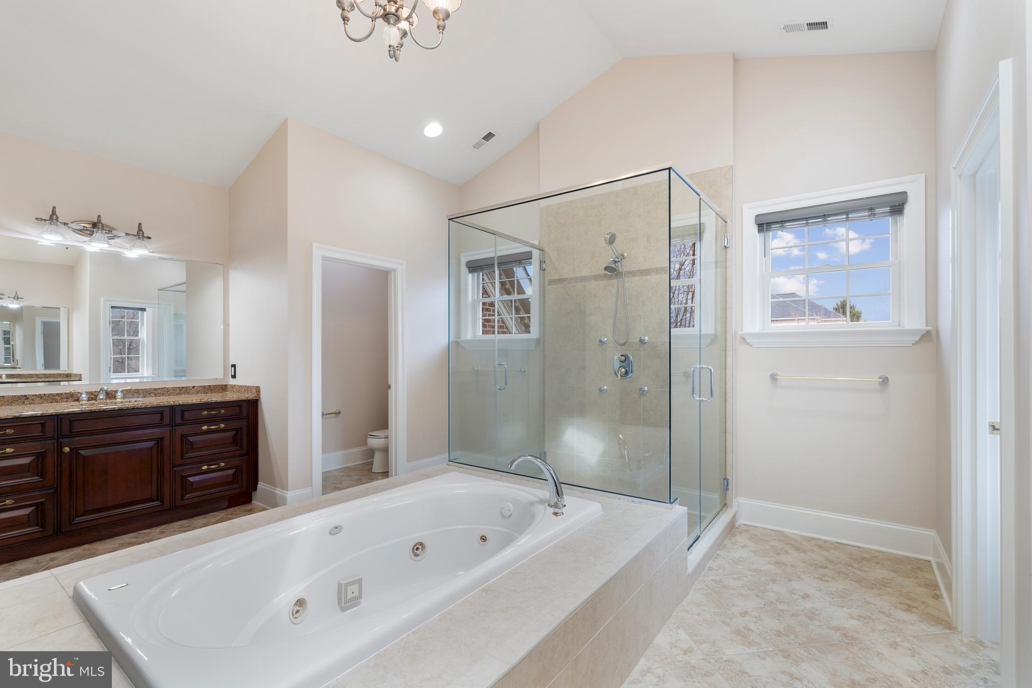 FALLS CREST - Residential