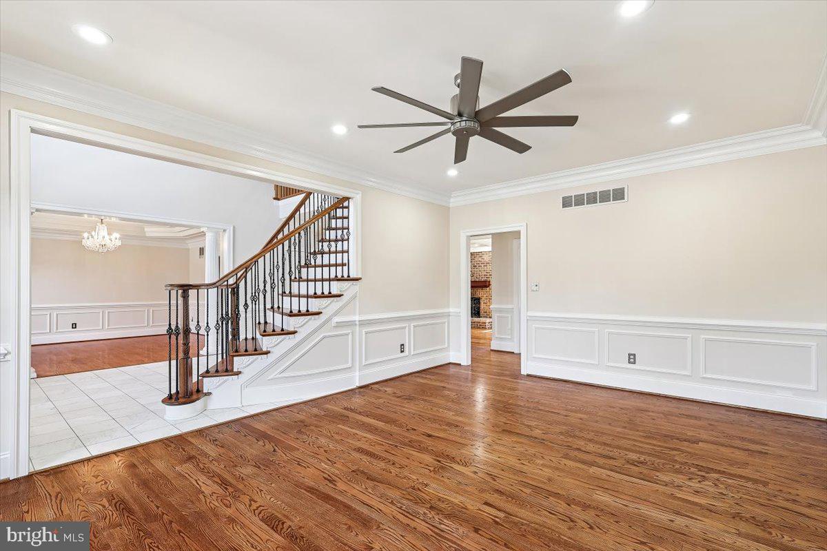 FALLS CREST - Residential