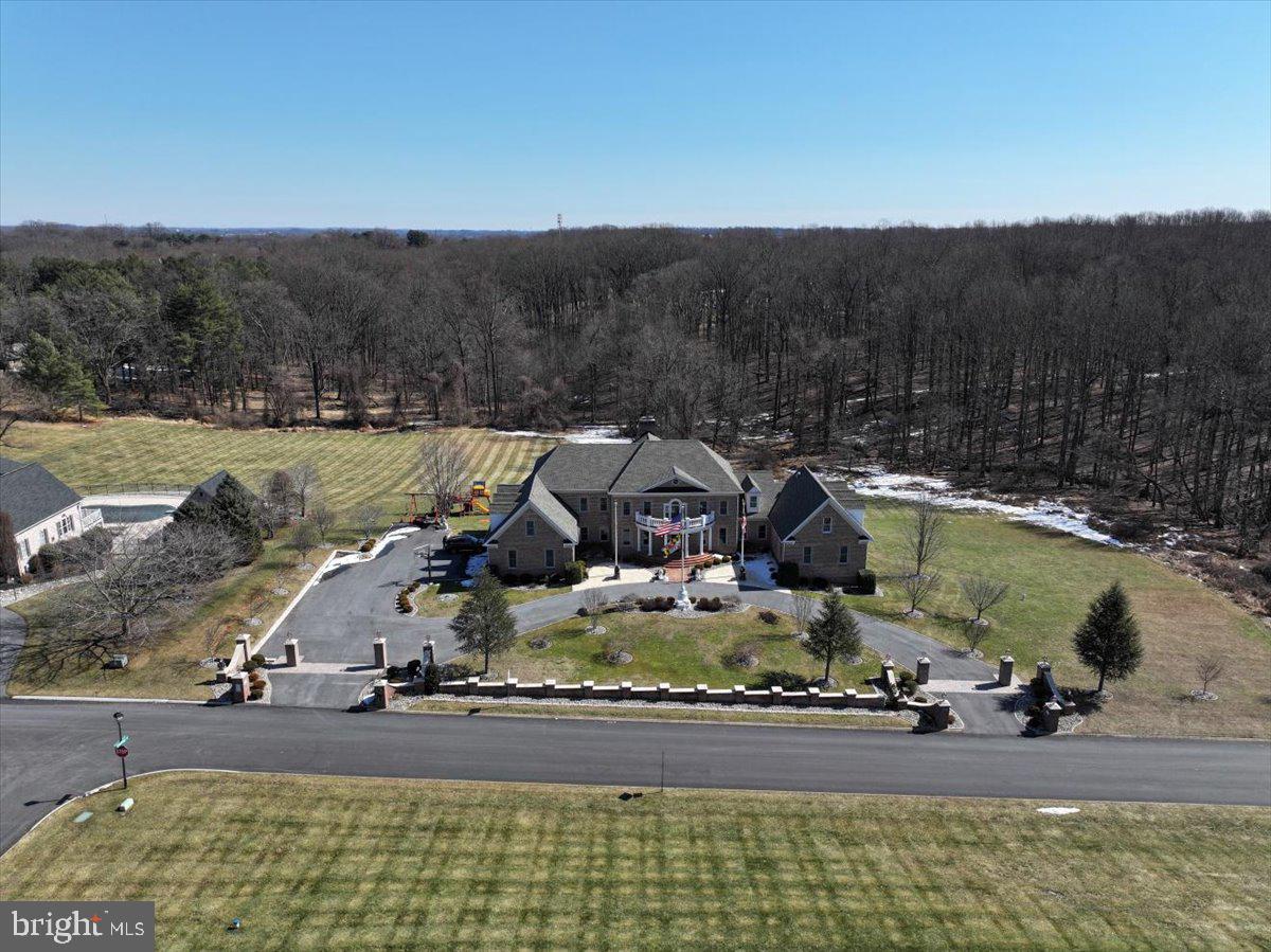 FALLS CREST - Residential