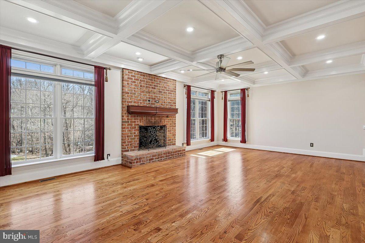 FALLS CREST - Residential