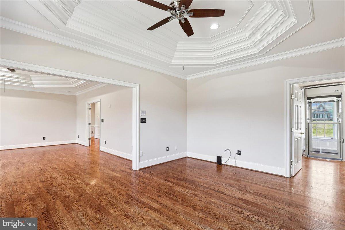 FALLS CREST - Residential