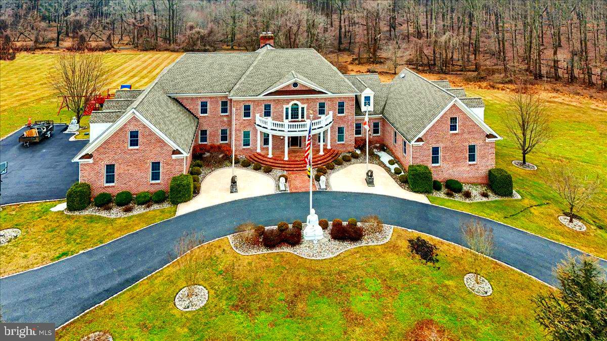 FALLS CREST - Residential