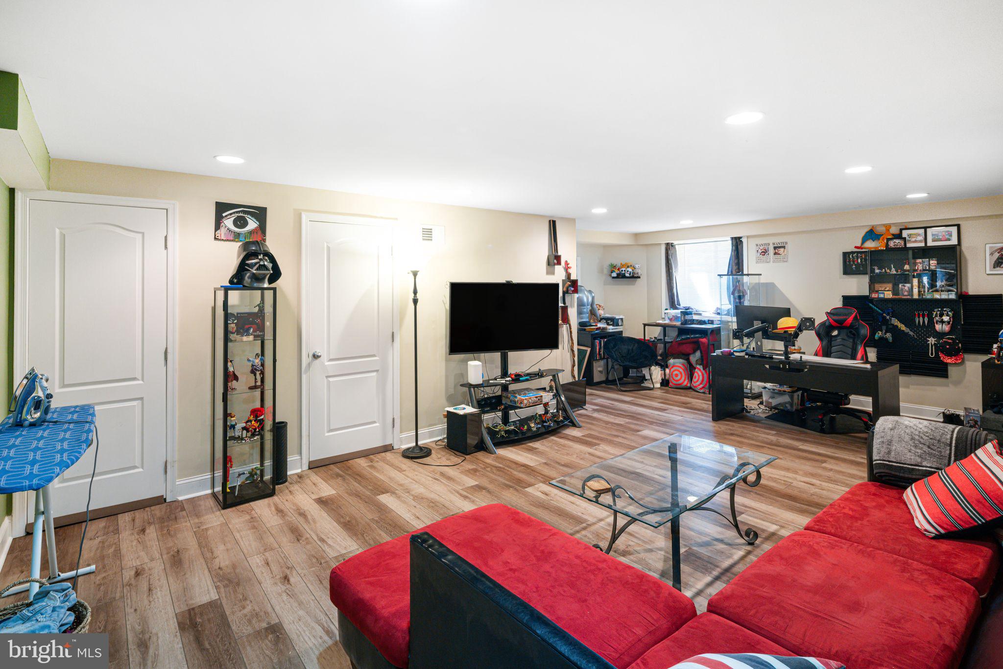 POPLAR - Residential Lease