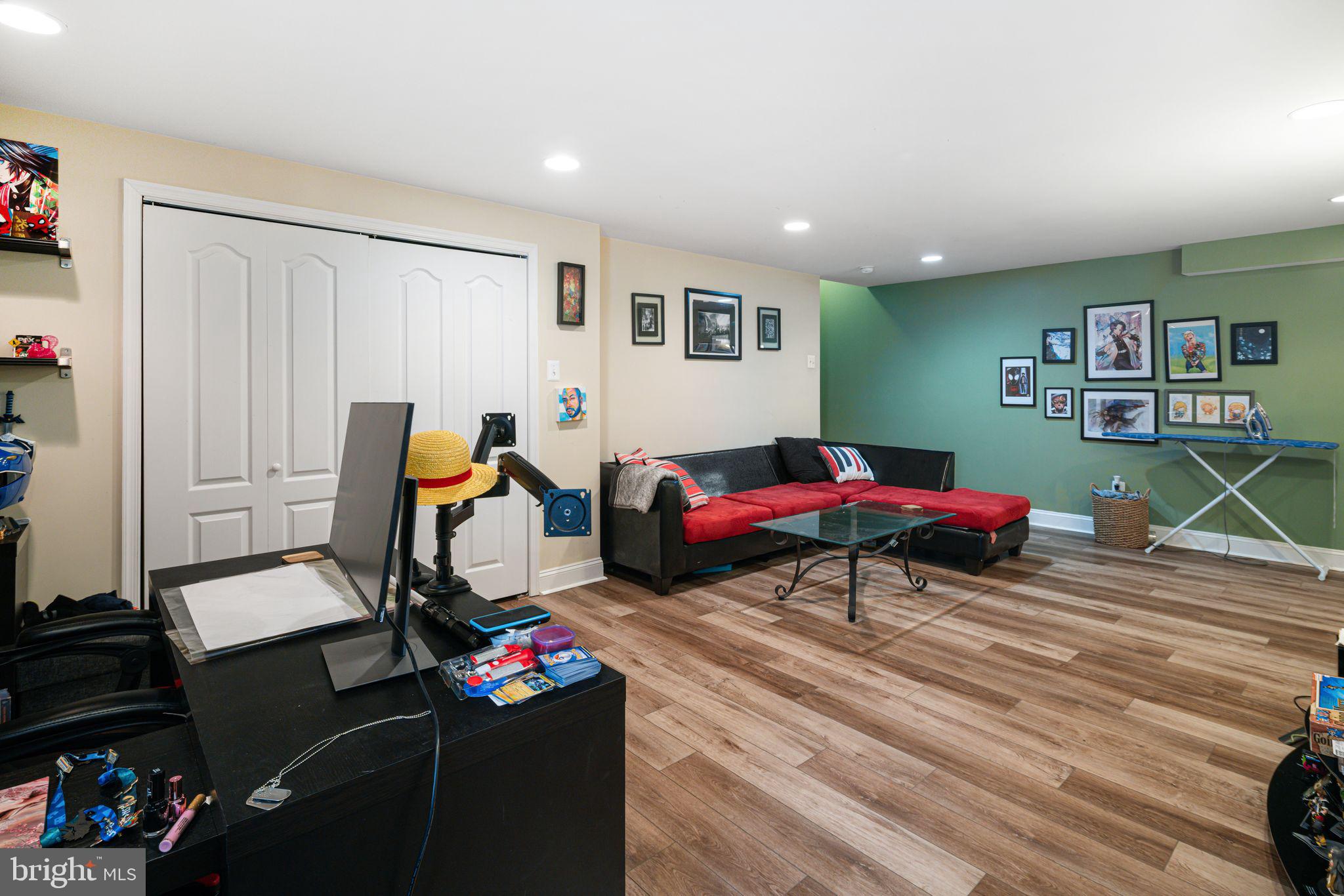 POPLAR - Residential Lease