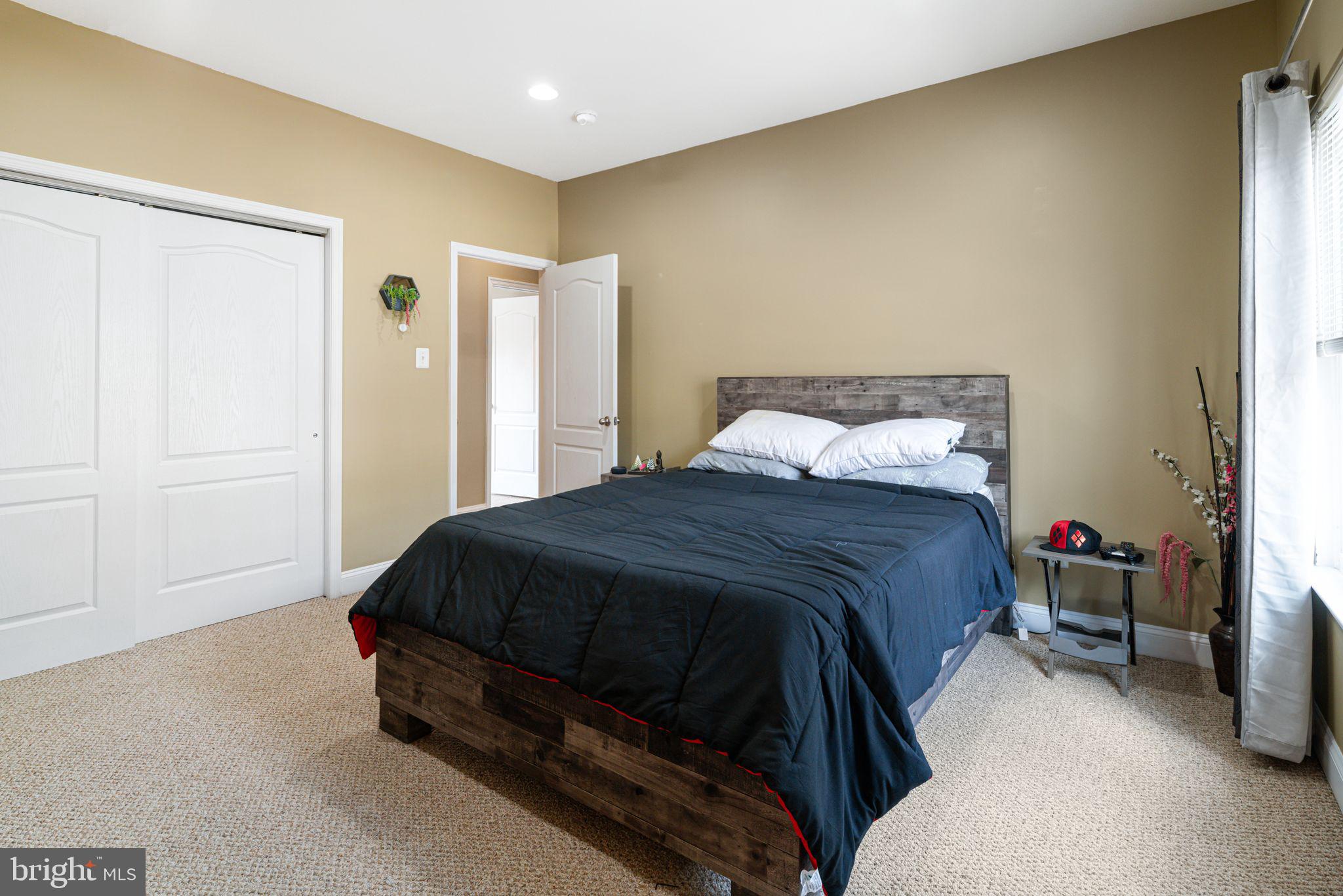 POPLAR - Residential Lease