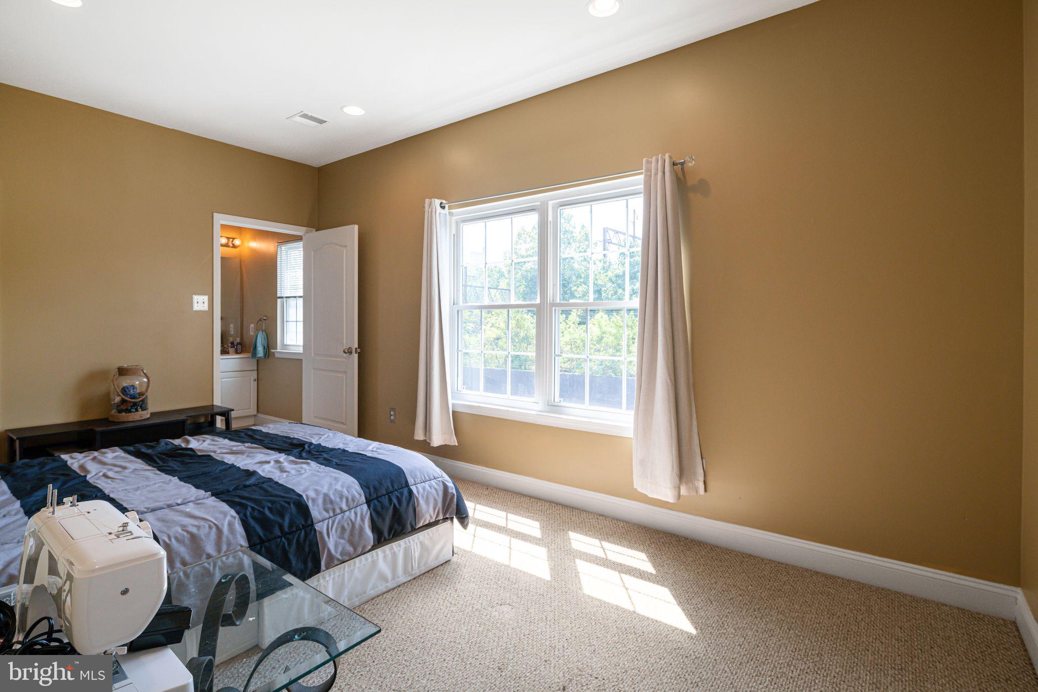 POPLAR - Residential Lease