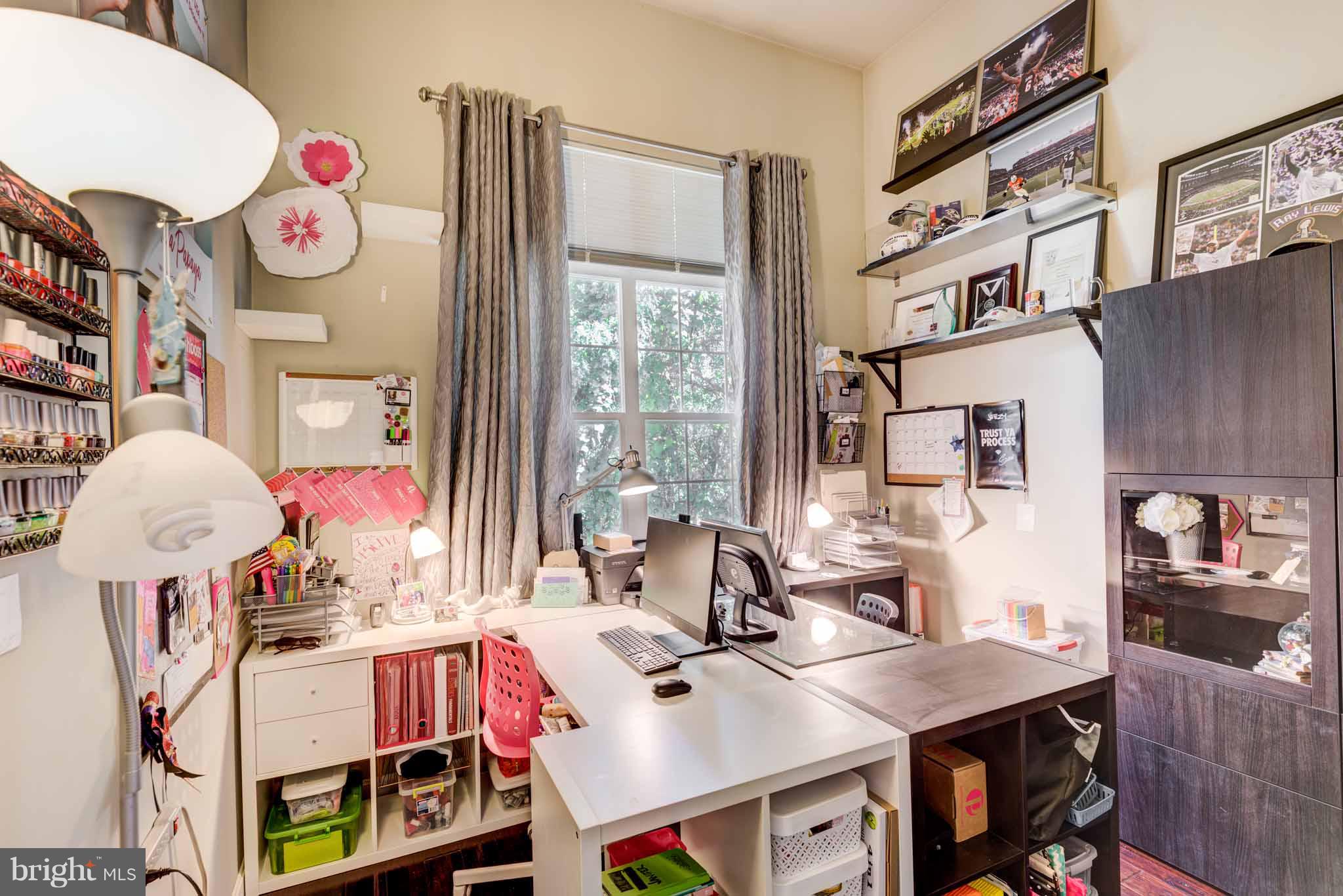 HOLLINGTON AT THE POINTE - Residential