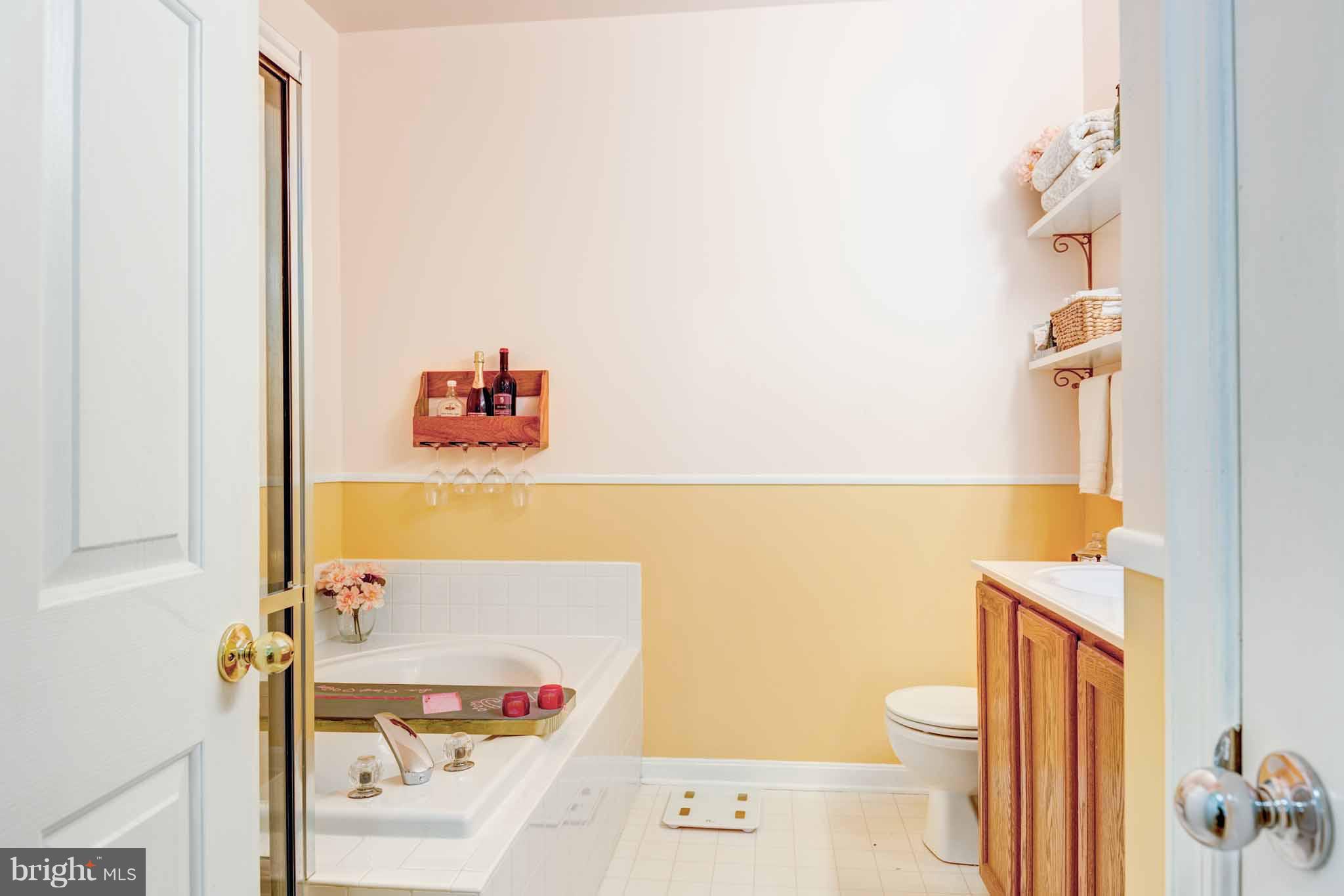 HOLLINGTON AT THE POINTE - Residential