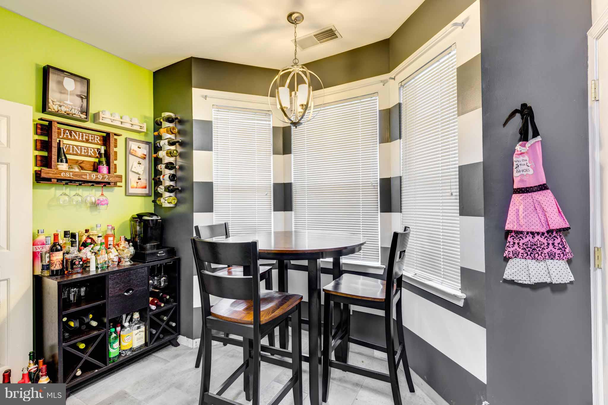 HOLLINGTON AT THE POINTE - Residential