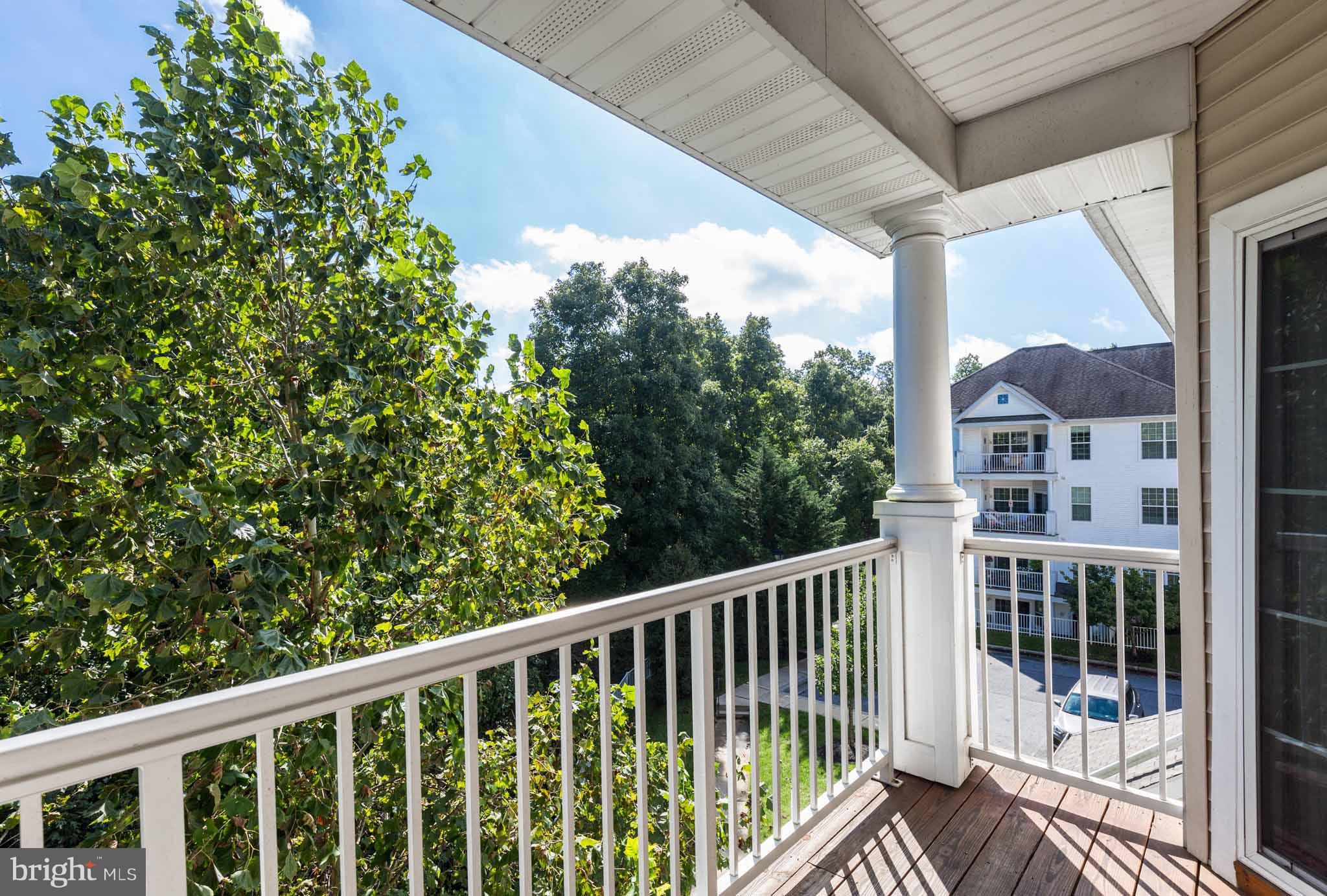 HOLLINGTON AT THE POINTE - Residential