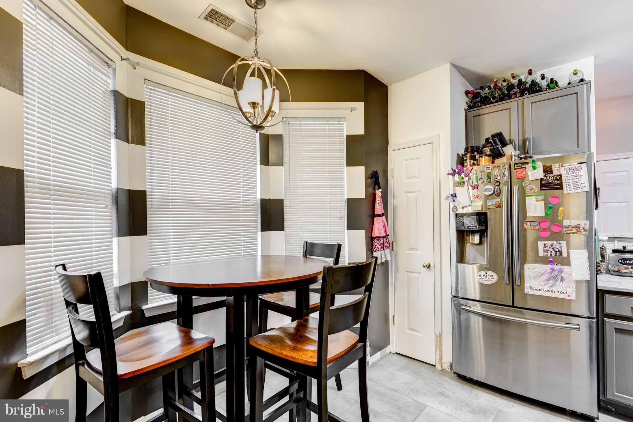 HOLLINGTON AT THE POINTE - Residential