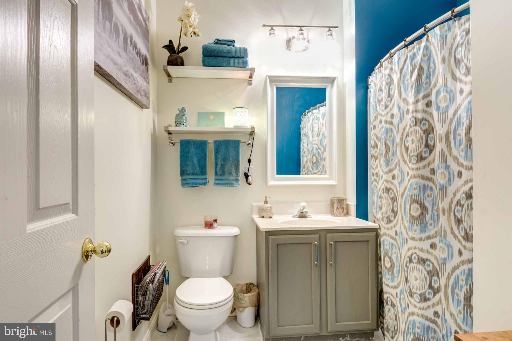 HOLLINGTON AT THE POINTE - Residential