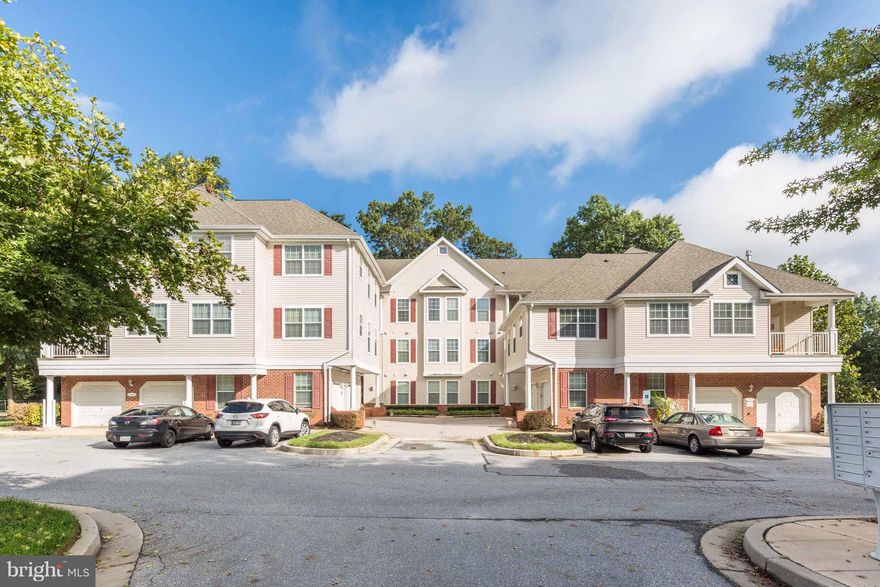 JUST LISTED!  Top Floor Wooded View!  2-3 Bedroom 2 Full Bath! VA/FHA Approved!  Updated Kitchen incl Granite Counters, SS Appl, Ceramic Backsplash & Tile Floor Bonus Breakfast Nook. Master Bedroom with His/Hers Closets. Master Bath with Soaking Tub, Sep Shower & Dual Sink Vanity. Large Living Room & Sep Dining Room with walk out to balcony overlooking the woods. New AC. 1 Year Home Warranty!