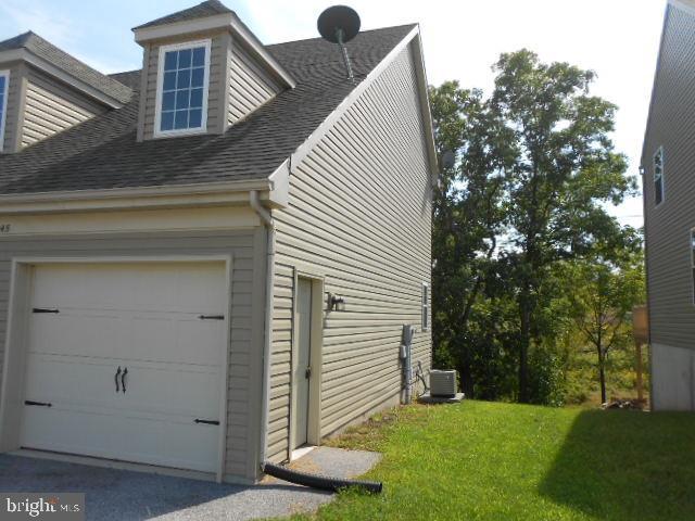 STONEGATE COMMONS - Residential