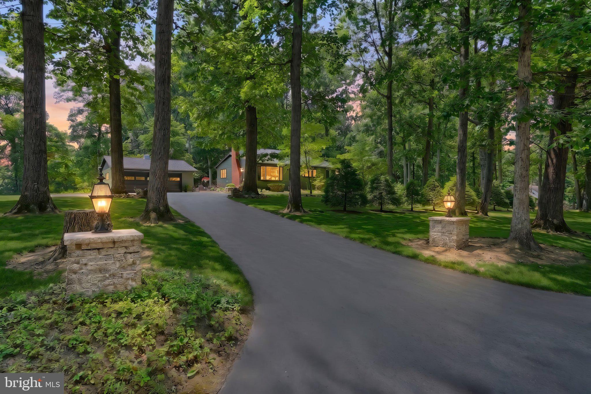 6106 E HILL TOP DRIVE E