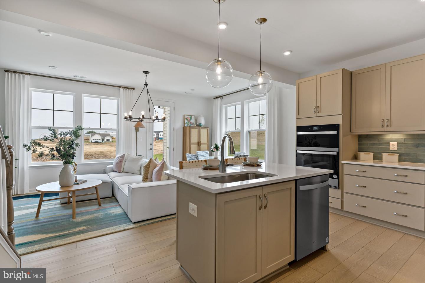 TBB KNOLL VIEW DRIVE LYNNHAVEN